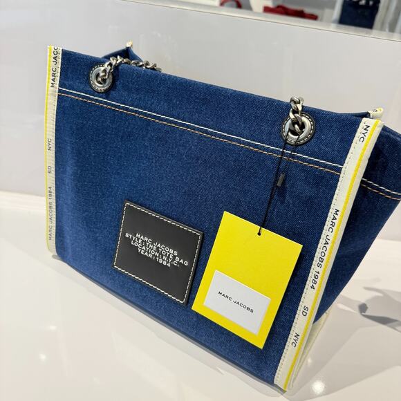 Marc Jacobs The Denim Chain Medium Tote Bag Dark Wash 2F4HTT018H05 - Picture 3 of 7